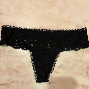 NWT Lot of 8 assorted Victoria's Secret thongs - medium